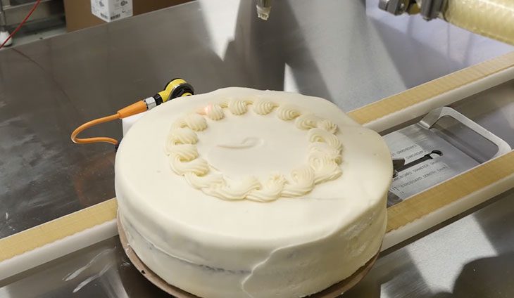 Pleased to Introduce the Baker-Bot by Apex Motion Control for Robotic Cake  Decorating Systems